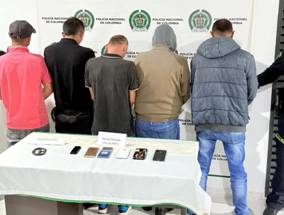 Los sujetos detenidos.