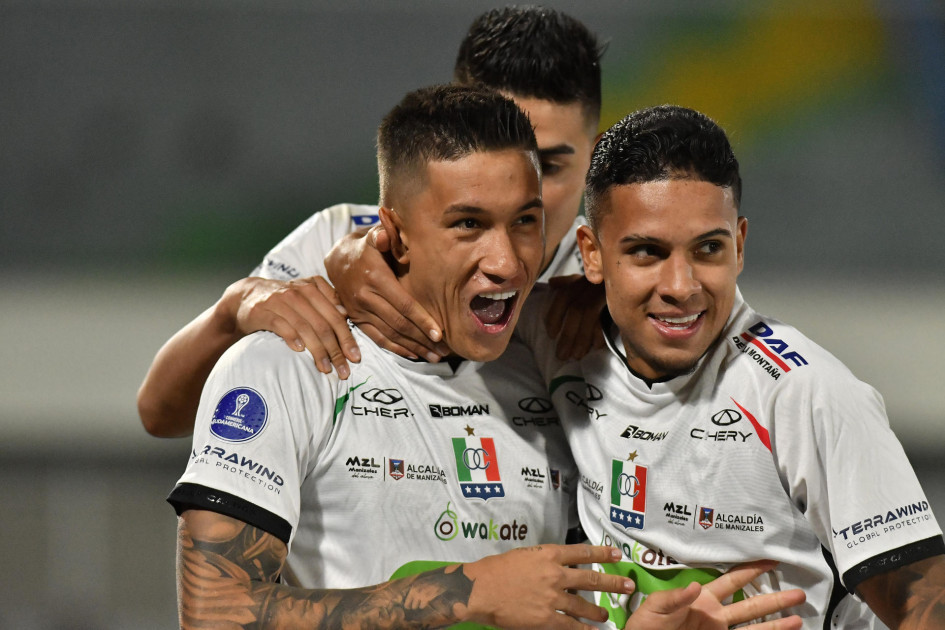 El pasado miércoles, en Cochabamba (Bolivia), el Once Caldas venció 0-3 a San Antonio Bulo Bulo, con goles de Jefry Zapata, Dayro Moreno y Felipe Gómez. Hoy juegan la vuelta en Manizales, por el repechaje de la Copa Sudamericana.