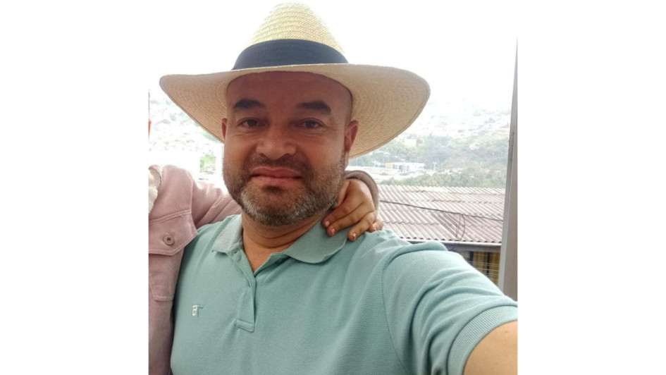 Jovanny Morales Tabares.