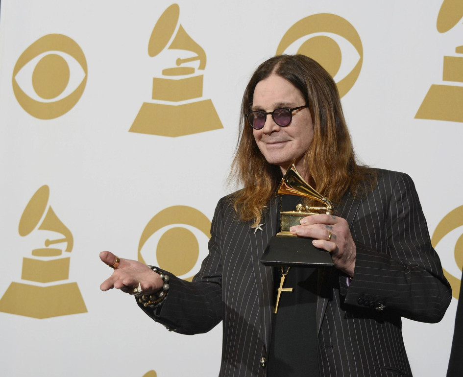 John Michael Osbourne, ​​ más conocido como Ozzy Osbourne, fue un músico y compositor británico perteneciente a la banda Black Sabbath.