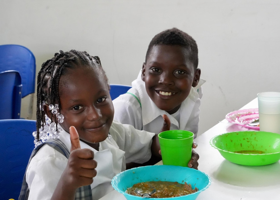Los colegios deberán fortalecer los saberes alimentarios propios y priorizar los productos y preparación de la región.