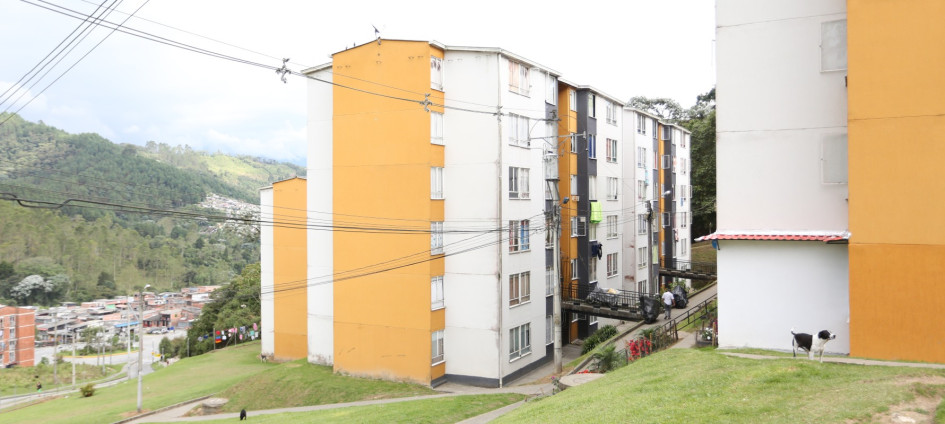 Lo que no se dice: comunidad cerrada tras la muerte de Antonella