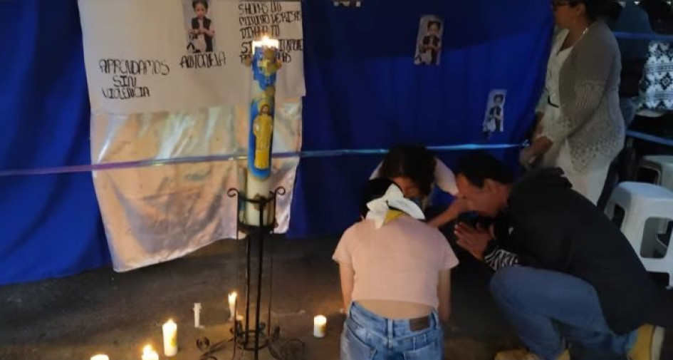 Hubo una velatón esta noche de domingo.