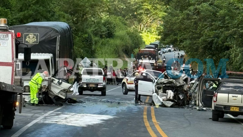El choque ocurrió en la carretera que comunica a Manizales con Medellín, en jurisdicción de Riosucio.
