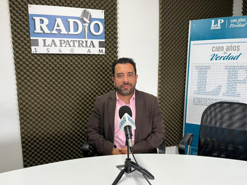 Andrés Felipe Betancourth, el secretario de Educación de Manizales. 