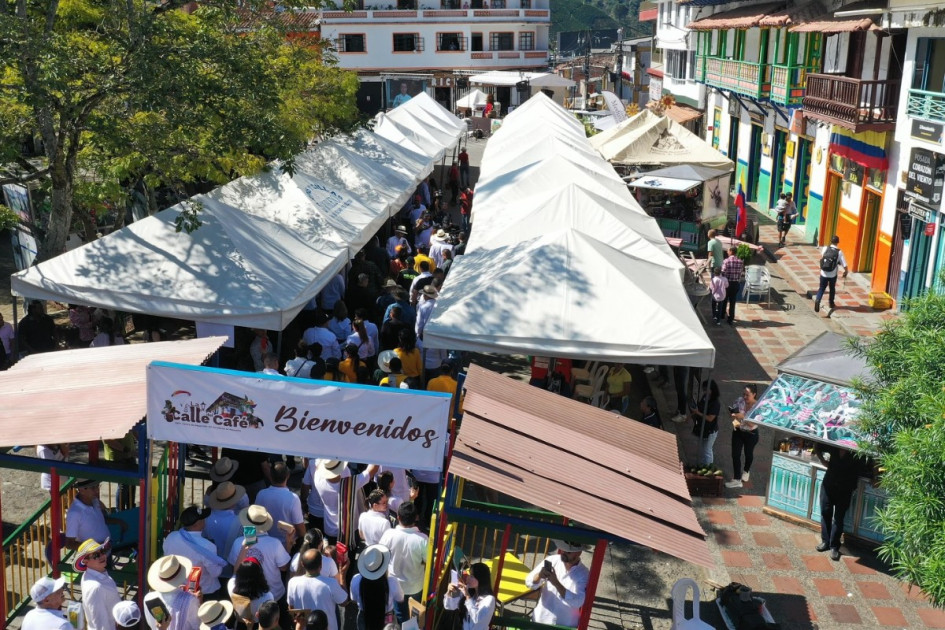 La participación en concursos de catación y preparación exige conocimiento técnico, dominio sensorial y muchas horas de ensayo.