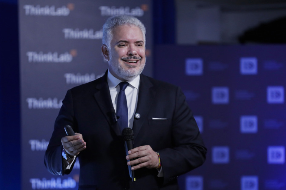 El expresidente colombiano Iván Duque habla durante la presentación de su libro 'Fuerza y verdad', este miércoles, en Bogotá (Colombia).