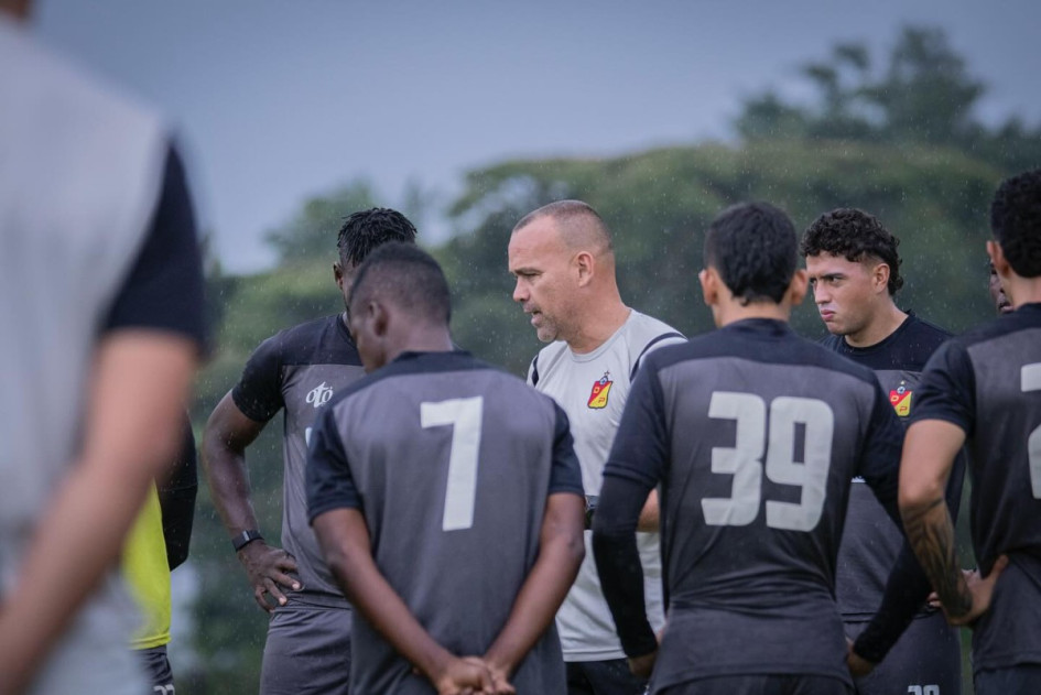 Rafael Dudamel, técnico del Deportivo Pereira, se refirió a la llegada de Gustavo Torres al equipo y pidió paciencia para los otros fichajes