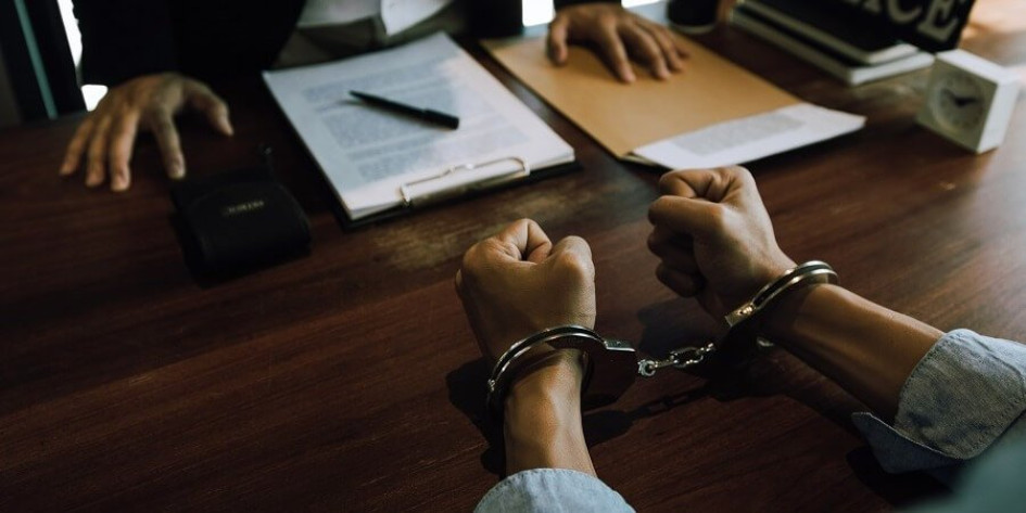 El delito atribuido al caldense da de 10 a 15 años. Se presume inocente.