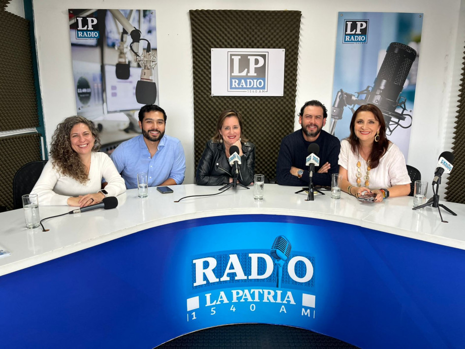 Nathalie Vélez, Mateo Parra, Isabel Pérez Alcántara, Andrés Villamil y Elizabeth Ramírez, integrantes de Digital Day Manizales 2025