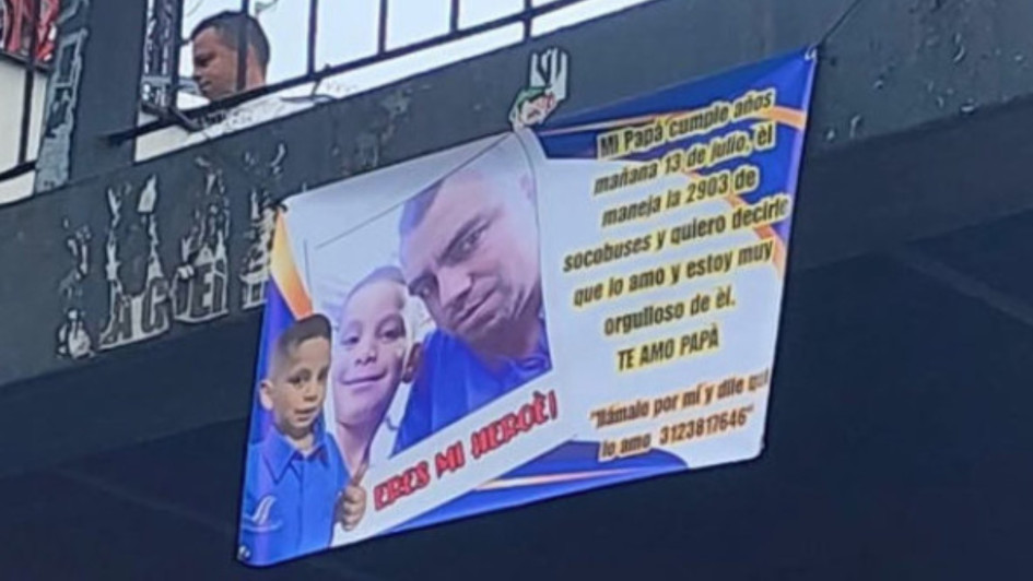 Este es el pendón que mando a realizar Brayan Gerónimo Serna Vargas para su padre. 