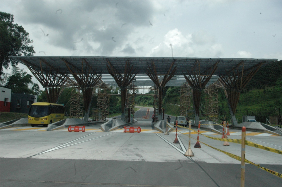 Se atasca el desmonte de tres peajes. El pacto de cumplimiento no le hizo honor a su nombre: entes del Gobierno nacional y la Personería de Chinchiná siguen en desacuerdo sobre los peajes San Bernardo, Pavas y Santágueda.