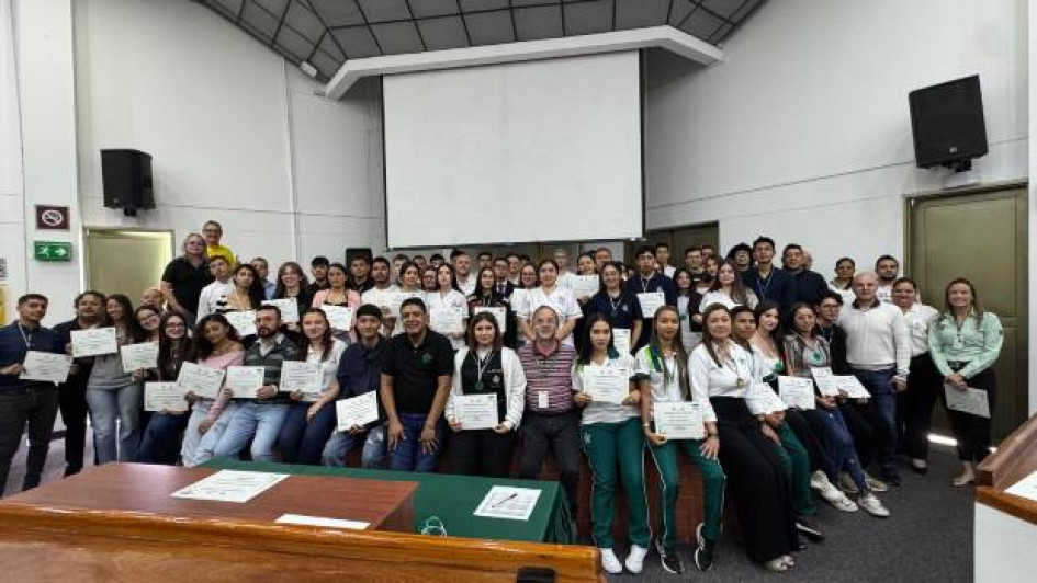 Foto I Cortesía Sena para LA PATRIA  En una emotiva ceremonia se reconocieron a los 76 aprendices competidores, así como a los medallistas de oro, plata y bronce por cada una de las 12 habilidades.
