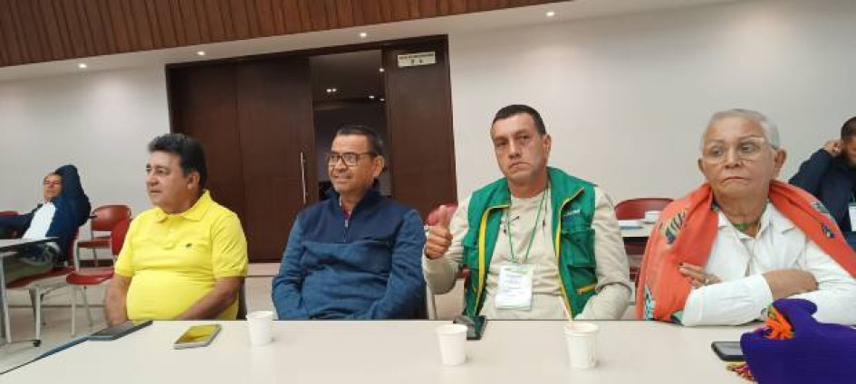 El sindicato Sintraenal afilia a celadores, servicios generales, operarios, conductores, auxiliares administrativos, auxiliares financieros, secretarios, técnicos y profesionales