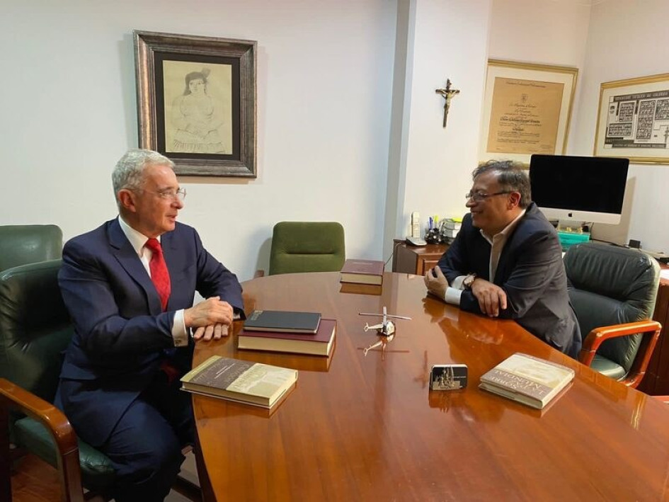 Álvaro Uribe Vélez y Gustavo Petro.