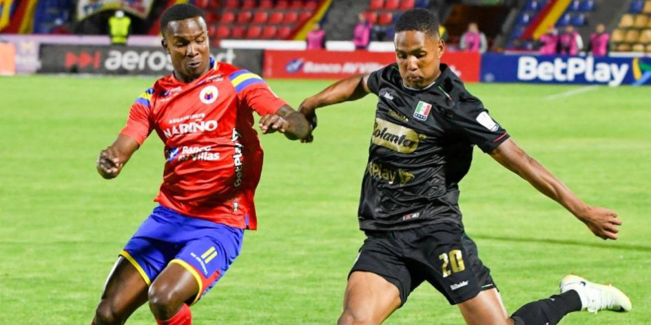 Con goles de Jorge Cardona y Luis Felipe Gómez, el Once Caldas venció 1-2 al Deportivo Pasto en la ida de los octavos de final de la Copa BetPlay Dimayor. El domingo jugará en Bogotá contra Santa Fe. La vuelta ante el cuadro volcánico será la próxima semana.