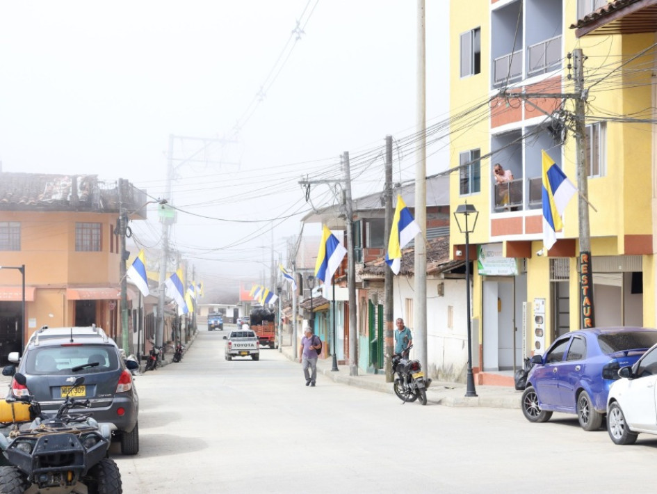 Así se engalana Aguadas para recibir a los visitantes al Festival Nacional del Pasillo.
