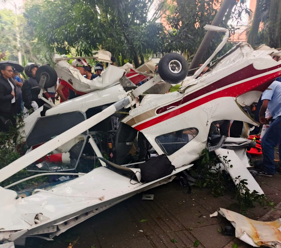 La avioneta, proveniente de Tolú (Sucre), terminó destrozada en Medellín.