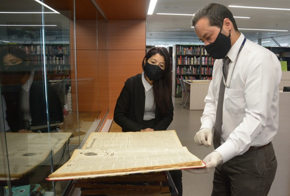 Luis Javier López, auxiliar de asuntos culturales  e Ivonne Mendoza,