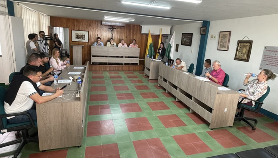 El alcalde de Aranzazu, Sebastián Merchán Zuluaga, instaló el tercer periodo de sesiones ordinarias de este año del Concejo Municipal, correspondientes al mes de agosto.