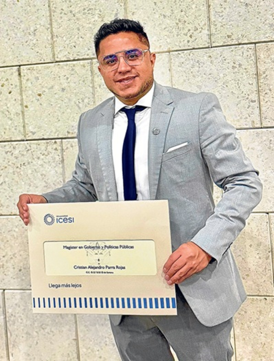 El samaneño Cristian Alejandro Parra Rojas, gerente del Hospital San Cayetano de Marquetalia, obtuvo el título de magíster en Gobierno y Políticas Públicas