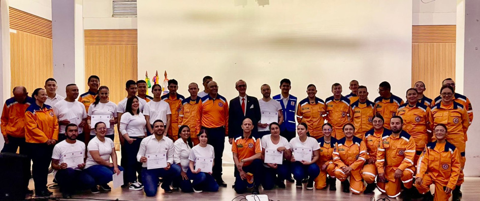 La Defensa Civil de Caldas con sus nuevos integrantes.