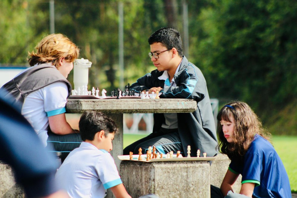 El no uso de tecnología todo el tiempo ha permitido que los juegos y el deporte hyn regresado a la agenda de los estudiantes.