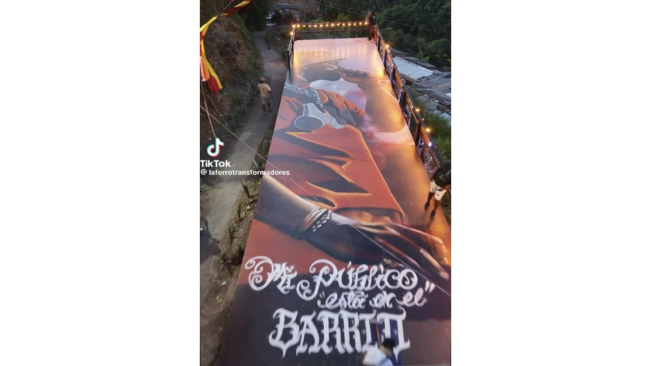 El mural de Arcangel que pintaron los artistas pereiranos. 