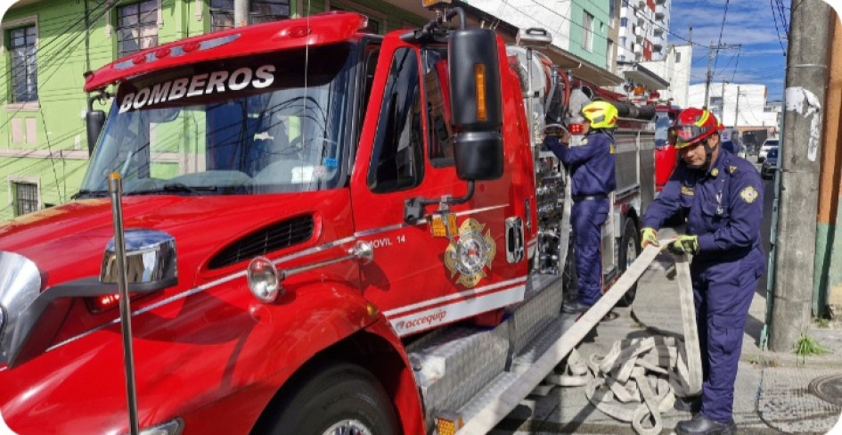 Bomberos Manizales va al sitio.