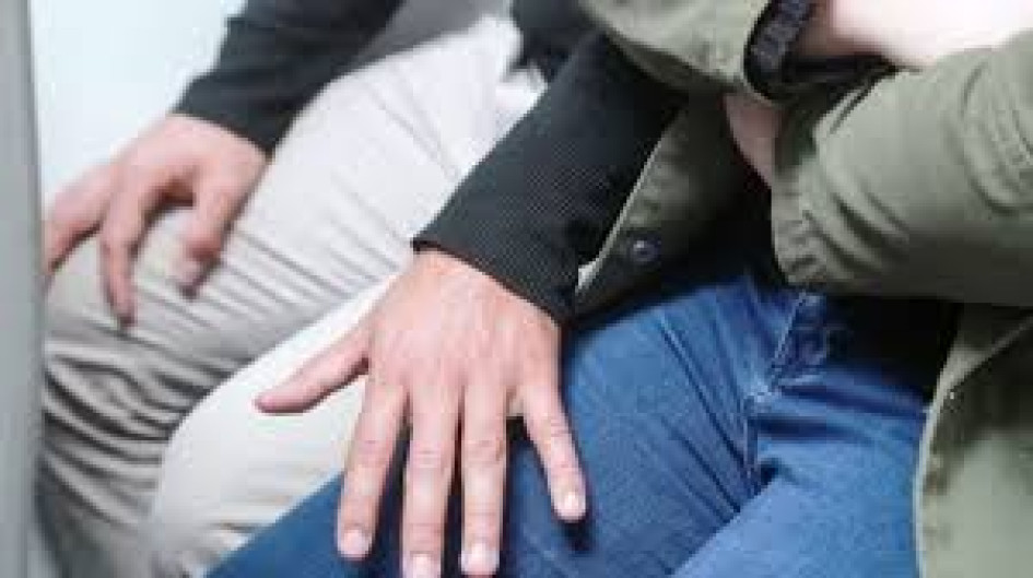 Los hechos investigados ocurrieron en una vivienda, donde un grupo de amigos consumía licor. Daniel le tocó los senos a una joven, aprovechando su embriaguez.