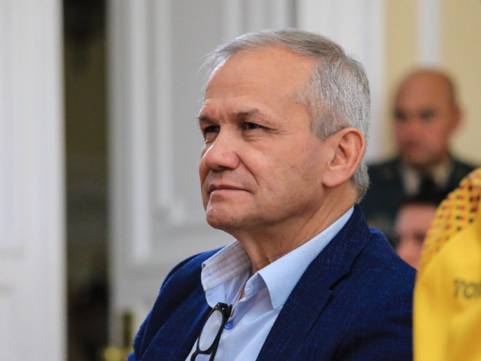 Carlos Ramón González