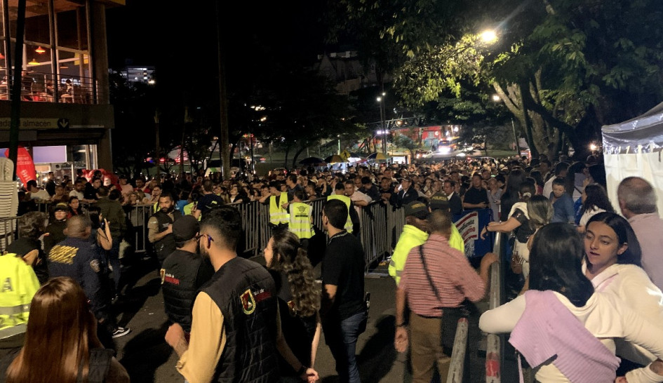 Personas con boletería para la zona Vip se quedaron por fuera del concierto sinfónico de Pereira el jueves 21 de agosto 