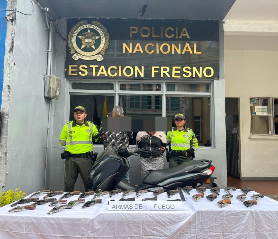 Un arsenal llevaban los detenidos.