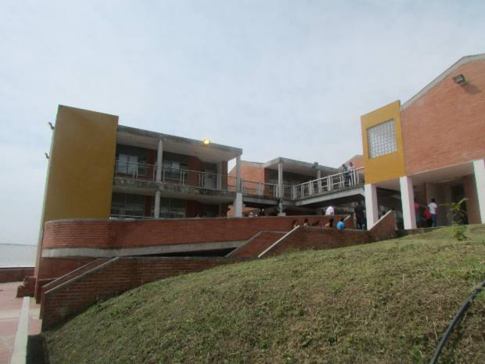 Foto I Tomada del Facebook Egresados I.E. El Llano I LA PATRIA  En el occidente de Caldas celebran los 25 años de un colegio que contó con múltiples personajes para llegar a nacer y convertirse en un referente de la región. Por eso, festejan unidos