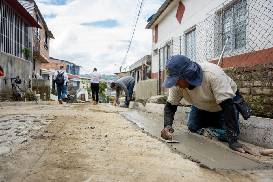 La Gobernación de Risaralda, a cargo de la obra, anuncia que el avance de la obra ronda el 95 %, es decir, ya han sido intervenidos poco más de 220 metros.