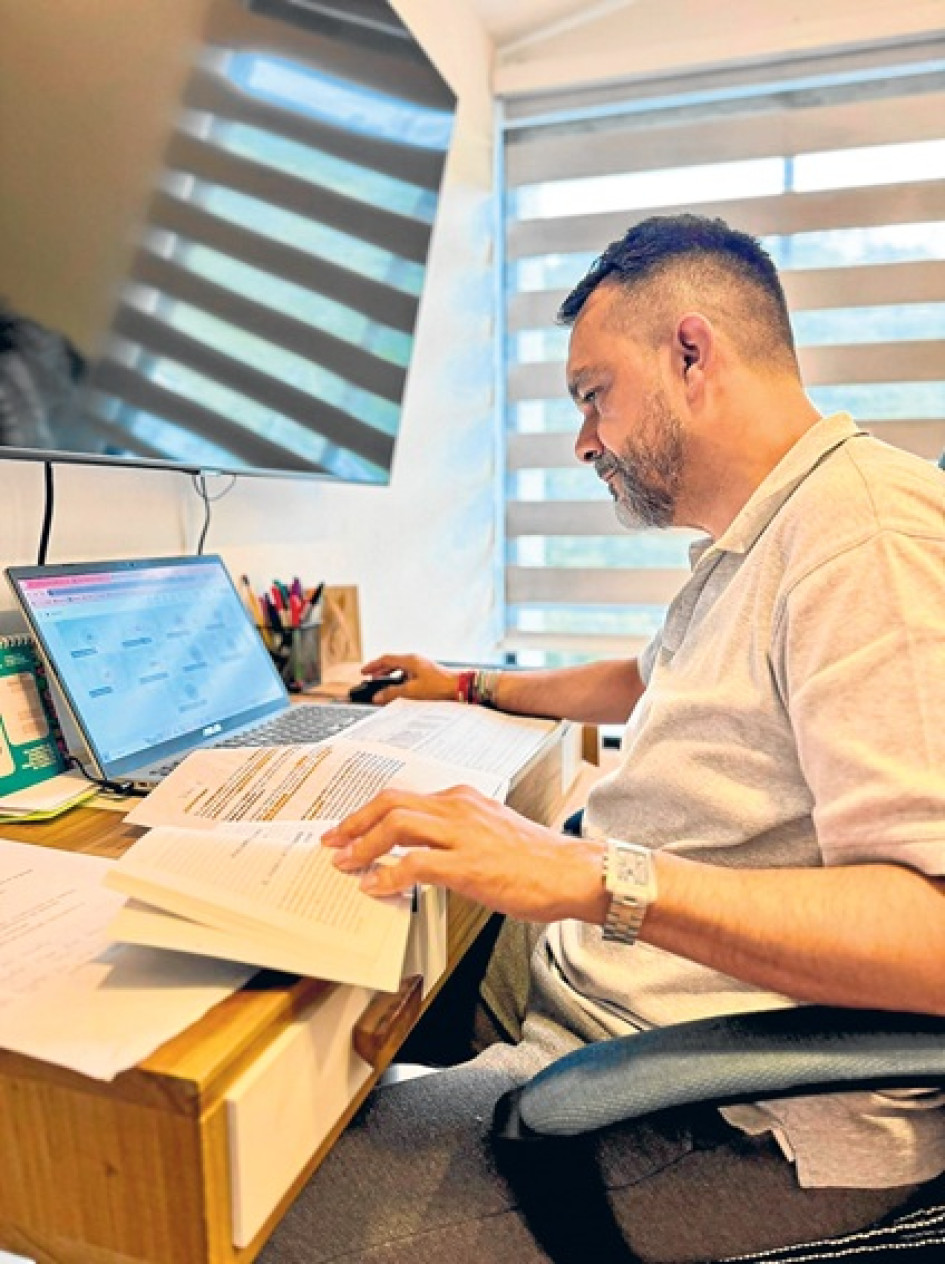 El diputado Jorge Hernán Aguirre, del Partido Liberal, también figura como docente, en la ESAP.