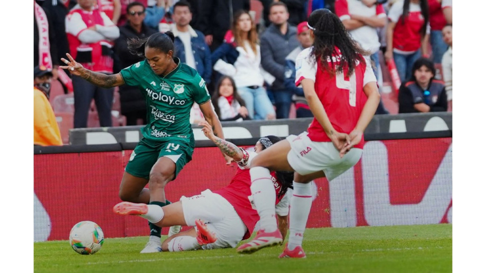Santa Fe se adelantó en la serie con un gol de Katherine Valbuena. En la vuelta de la final de la Liga Femenina visitarán al Deportivo Cali en el estadio Palmaseca.