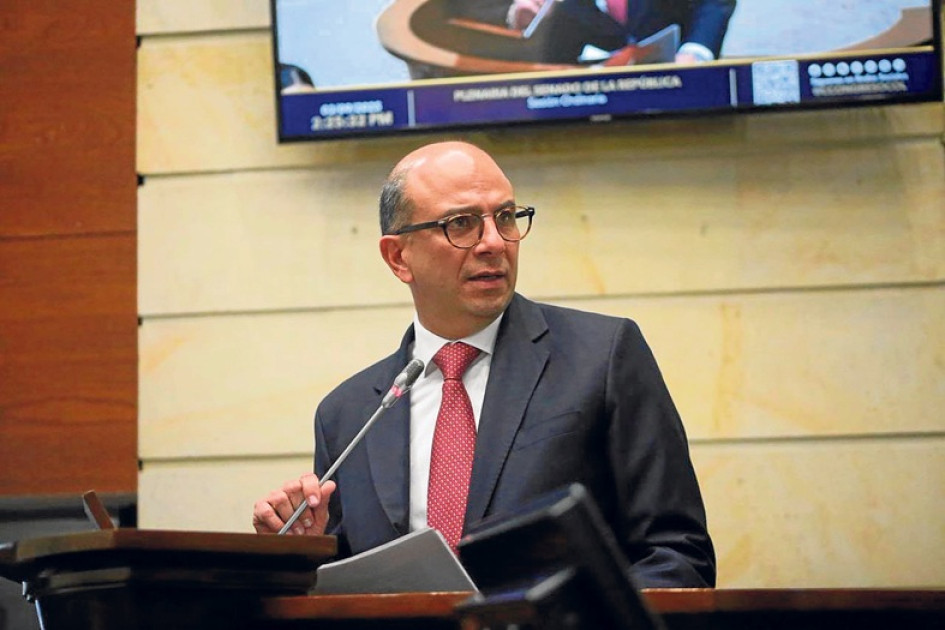 FOTO | SENADO. GOV | LA PATRIA  Carlos Camargo fue respaldado por partidos de oposición pese a haber nombrado familiares del 41% de sus nominadores en la Corte Suprema de Justicia, según una investigación del portal la Silla Vacía. 