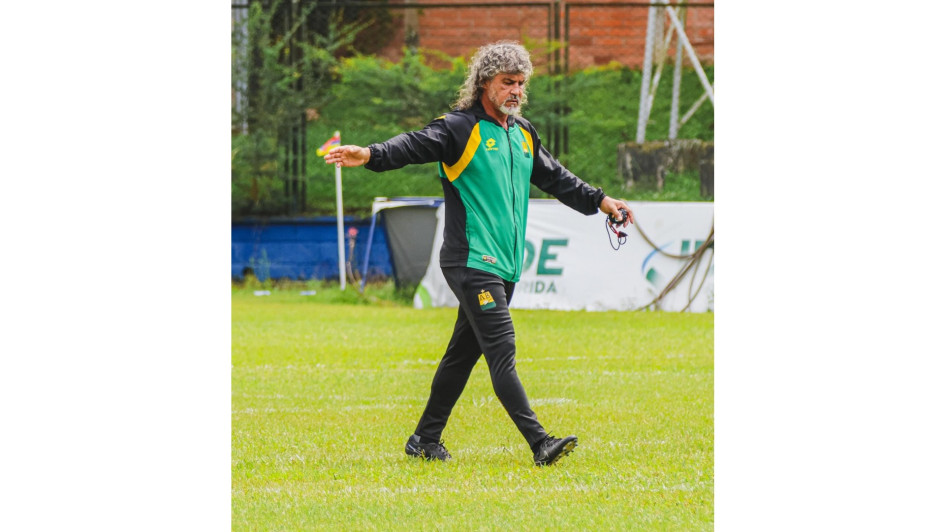 Leonel Álvarez, técnico de Atlético Bucaramanga.