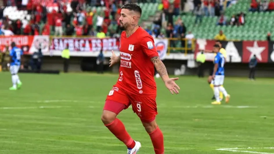 Rodrigo Holgado, inhabilitado futbolista argentino-malasio del América de Cali.