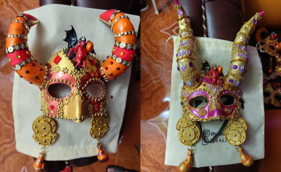 Dos de los antifaces que serán expuestos. 