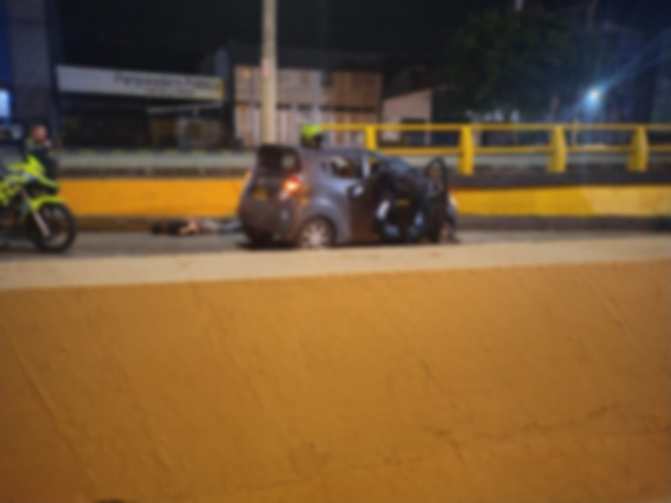 Un hombre resultó herido después de ataque sicarial en las afueras de un establecimiento comercial en Pereira. El sicario huyo pero capturaron al acompañante 