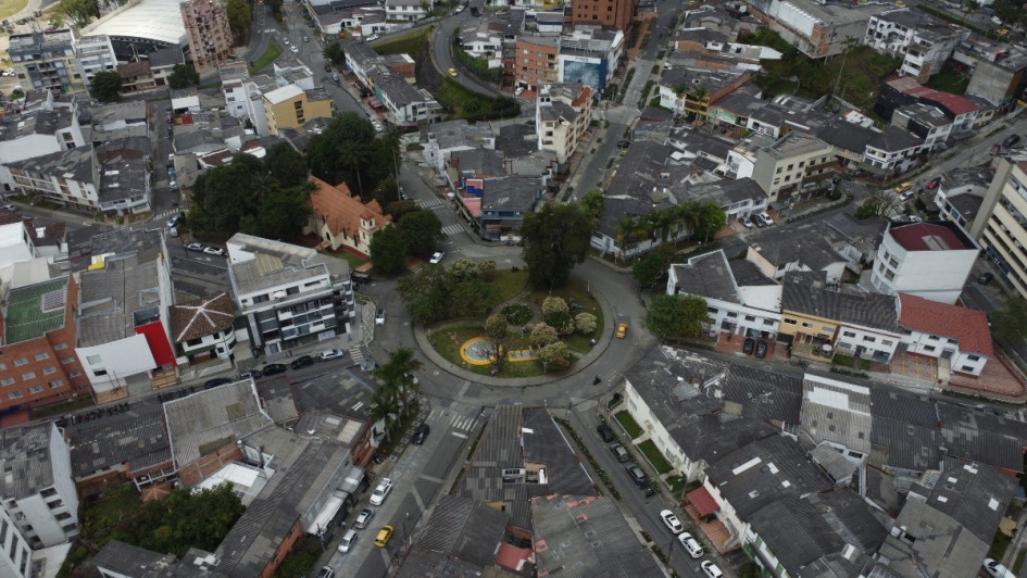 La obra dejó de ser de valorización, la Alcaldía de Manizales asumiría los gastos. El proyecto ha tenido ajustes y aplazamientos tras pedidos de ciudadanos.