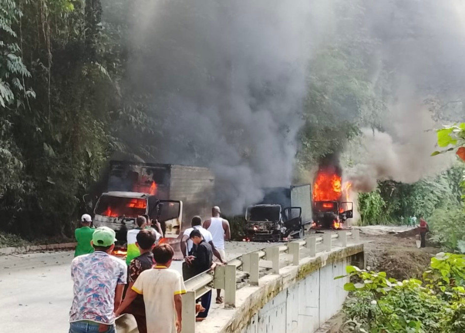 En la mañana del miércoles (3 de septiembre) conductores que cubren la ruta Pereira - Quibdó reportaron la quema de varios camiones de carga.