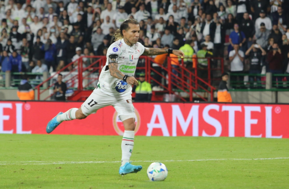 Dayro Moreno cobró el primer penalti del Once Caldas en el desempate ante Independiente del Valle. Marcó, pero sus compañeros no mantuvieron la diferencia y el equipo quedó eliminado de la Copa Sudamericana.