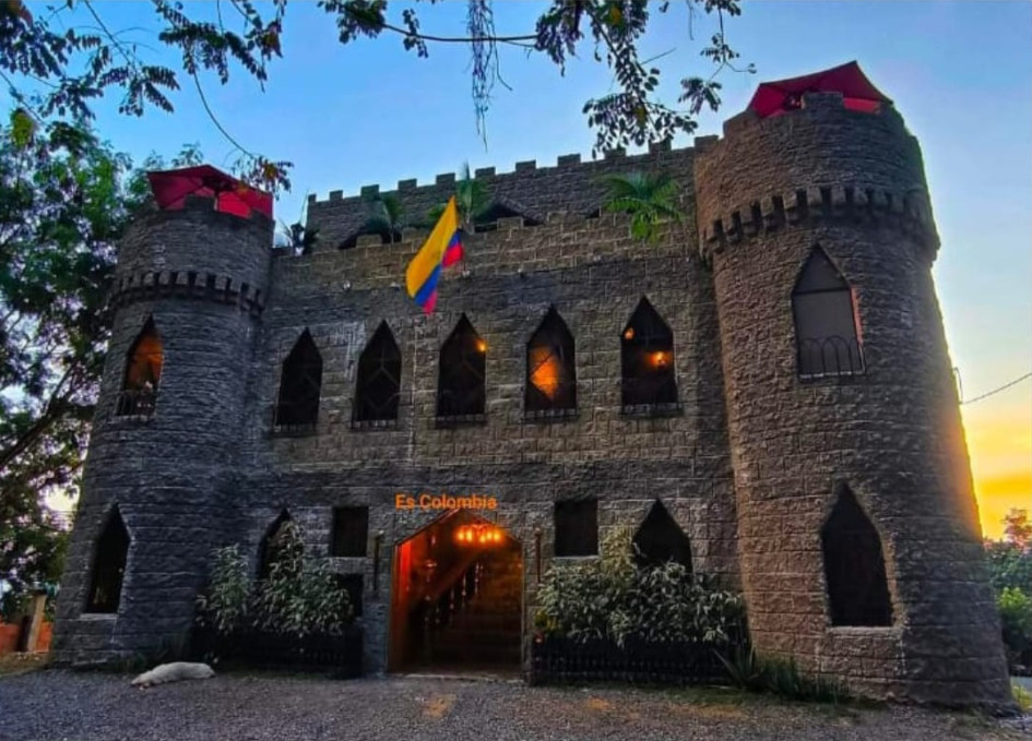 Este es El Castillo del Café, el restaurante en Balalcázar que sorprende por su arquitectura y que se convierte en un espacio para llevarse el mejor recuerdo acompañado de un café.