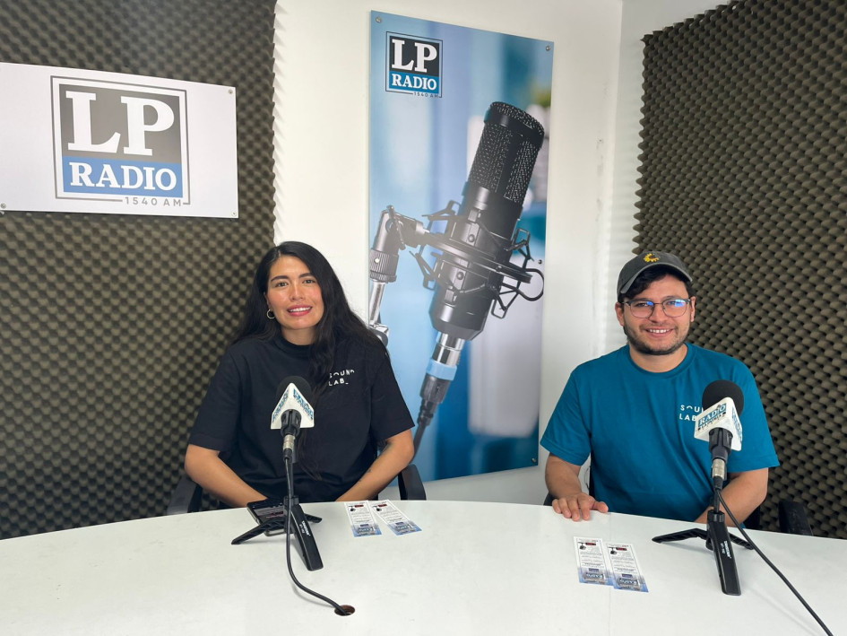 Érika Andrea Calvo, integrante del sello musical independiente Nvrclose y Santiago Suárez, productor del festival de arte sonoro Semiótica de Manizales. 