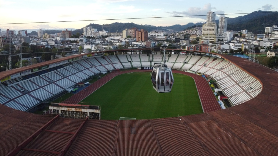 Obras en la casa del Once Caldas: la Alcaldía de Manizales recibió la nueva pantalla gigante para la tribuna sur, que implicaría a un reforzamiento estructural.