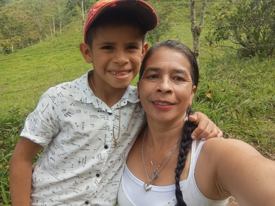 Floralba con su nieto Ángel Matías son conocidos en TikTok como Los Guapetones Marquetones