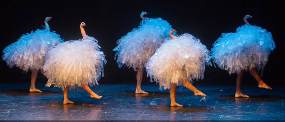 La expresión corporal y los objetos llevarán al público a imaginar lo expuesto en el Teatro los Fundadores. 